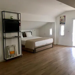 Amberyellowbnb Frühstückspension Shkodra